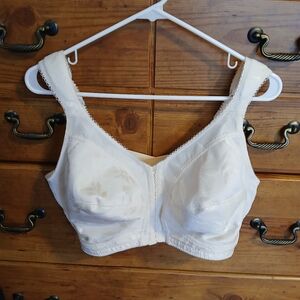 Playtex Ivory 18 Hour Front Close Wireless Bra : Size 42D